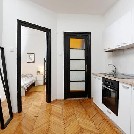 Lovely Apartment With 2 Bedrooms Bucareste Exterior foto