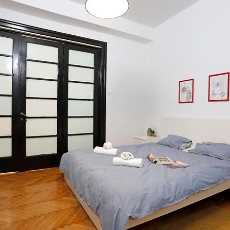 Lovely Apartment With 2 Bedrooms Bucareste Exterior foto
