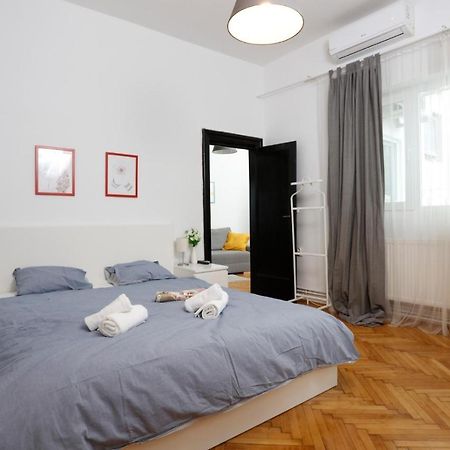 Lovely Apartment With 2 Bedrooms Bucareste Exterior foto