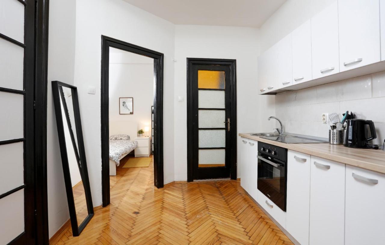 Lovely Apartment With 2 Bedrooms Bucareste Exterior foto