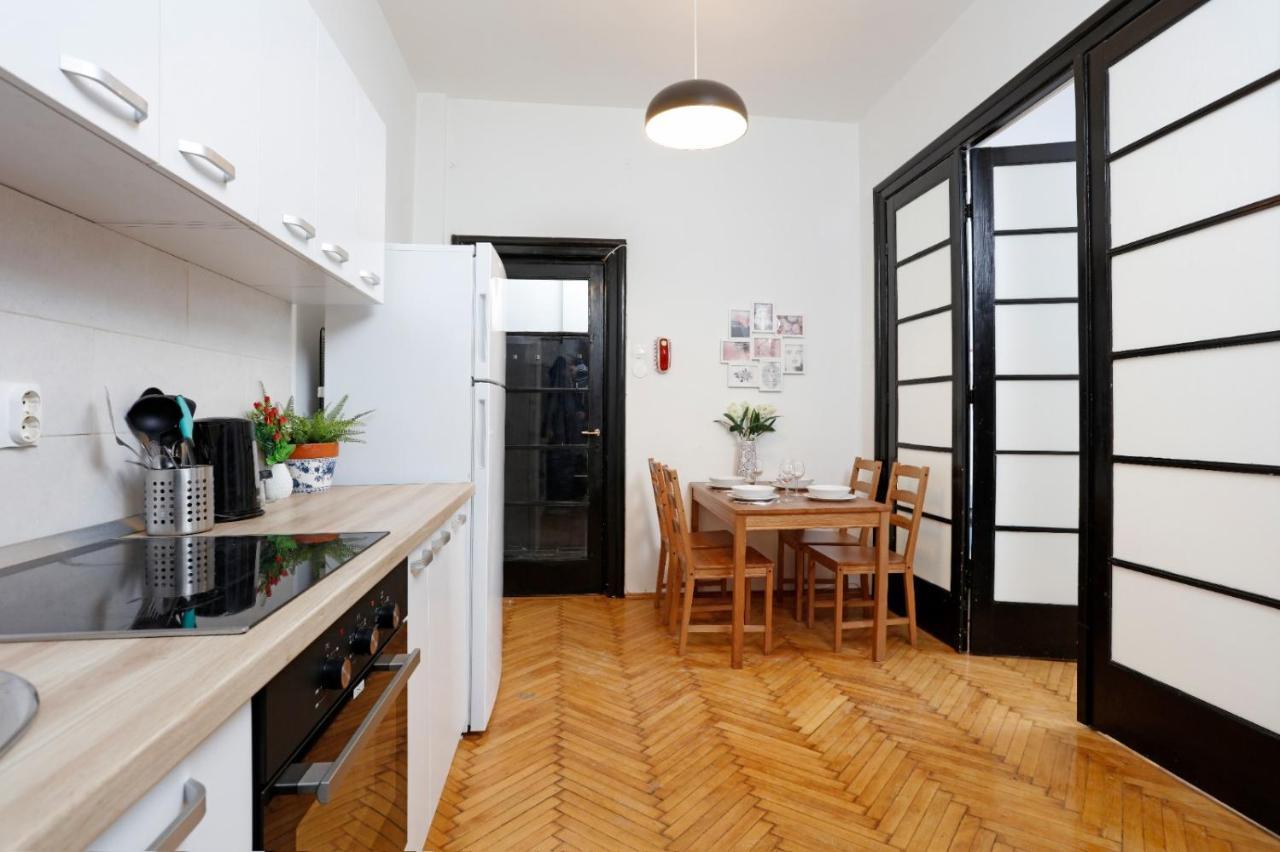 Lovely Apartment With 2 Bedrooms Bucareste Exterior foto